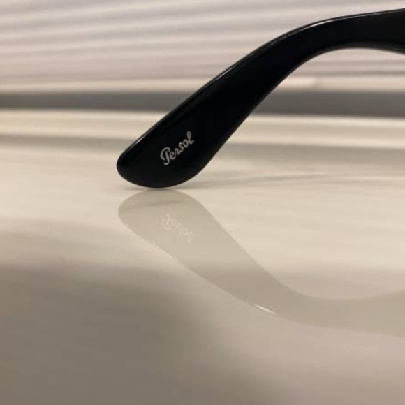 Polarized Persol Sunglasses (black)